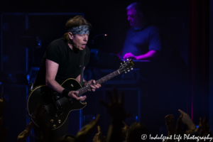 George Thorogood live at Uptown Theater in Kansas City on March 29, 2017, Kansas City concert photography.