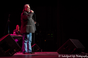 Gene Watson performing live with his new piano / keyboard player Glen Rodgers at Ameristar Casino in Kansas City, MO on February 24, 2018.