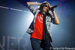 Lead singer Kelly Hansen of Foreigner live in concert at Starlight Theatre in Kansas City, MO on July 17, 2018.