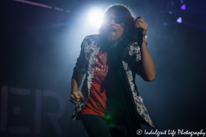 Foreigner frontman Kelly Hansen live in concert at Starlight Theatre in Kansas City, MO on July 17, 2018.