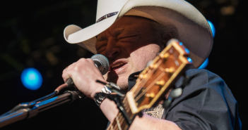 Mark Chesnutt performed live at Star Pavilion inside of Ameristar Casino Hotel Kansas City on November 16, 2019.