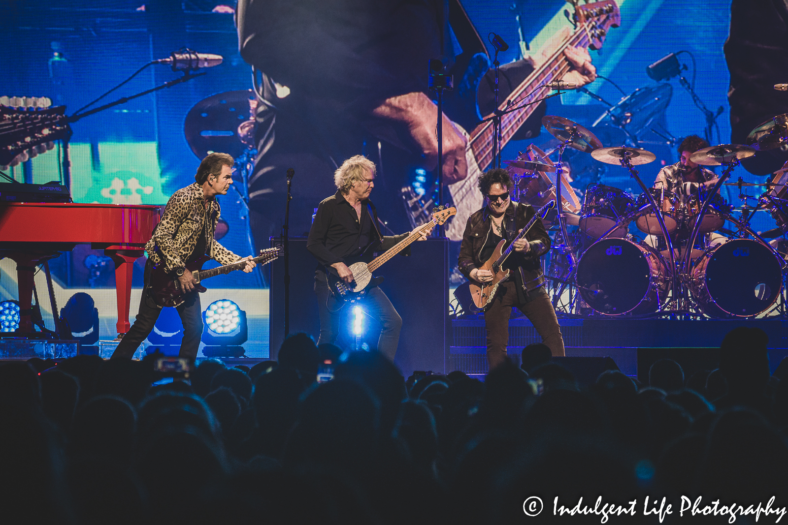 Journey & Toto Live at T-Mobile Center on March 16, 2022 - Live 
