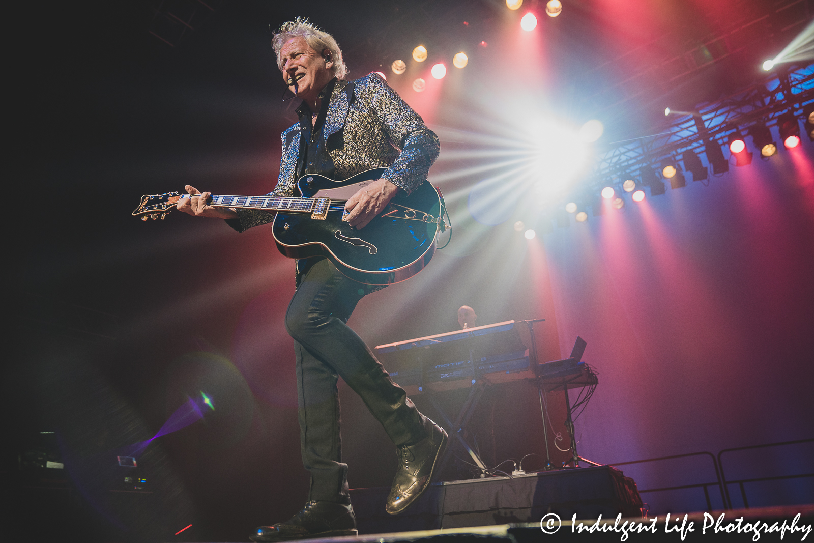 Graham Russell of Air Supply performing live with keyboardist Mirko Tessandori at Ameristar Casino Hotel Kansas City on May 7, 2022.