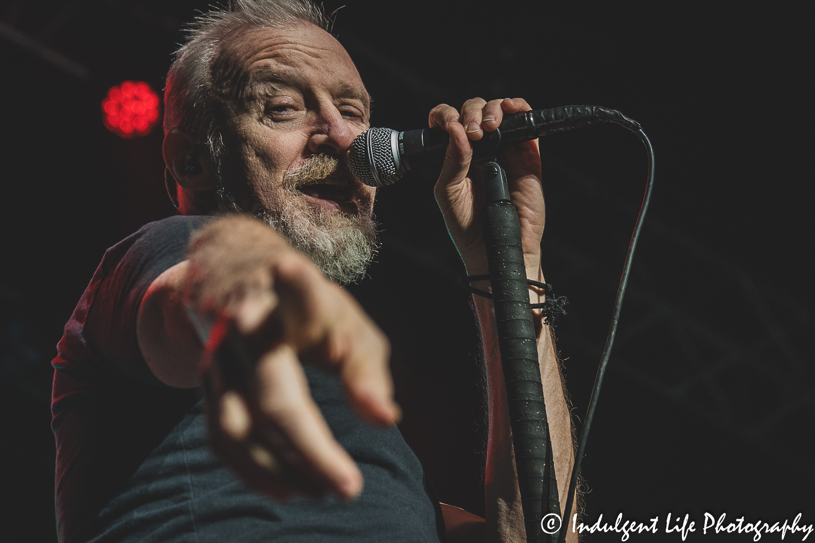 Spin Doctors lead singer Chris Barron live in concert at Star Pavilion inside of Ameristar Casino in Kansas City, MO on October 21, 2022.