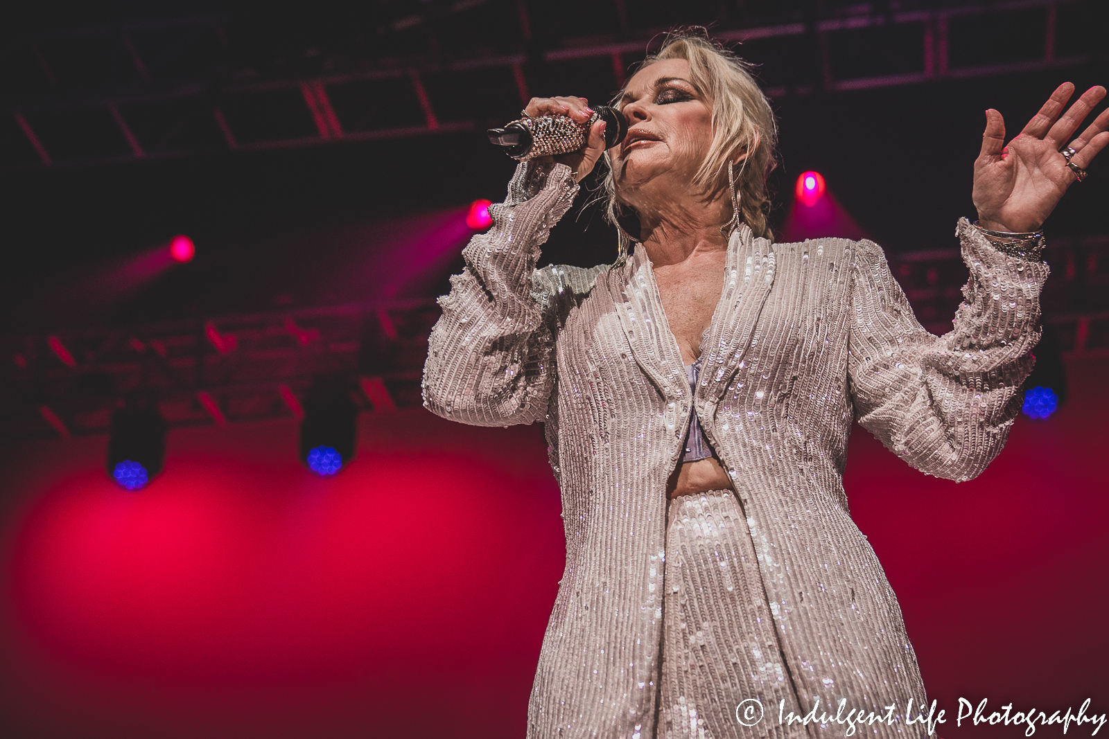 Lorrie Morgan opening up her show at Star Pavilion inside of Ameristar Casino in Kansas City, MO on January 21, 2023.