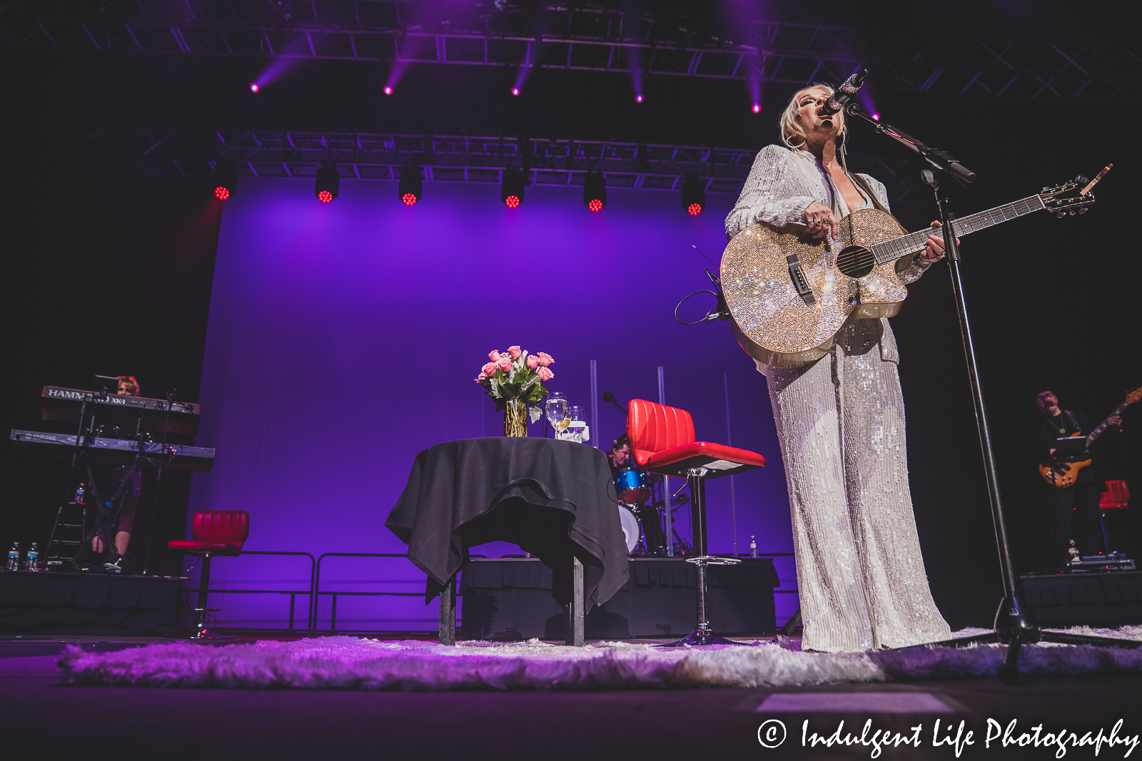 Lorrie Morgan and her band performing live at Ameristar Casino Hotel Kansas City on January 21, 2023.