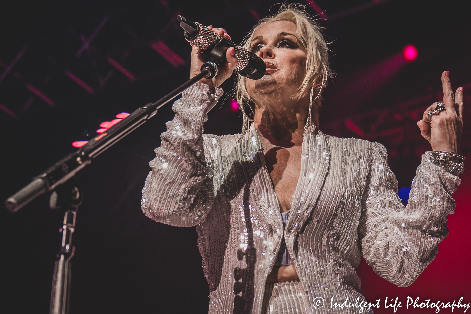 Lorrie Morgan singing live at Ameristar Casino Hotel Kansas City on January 21, 2023.