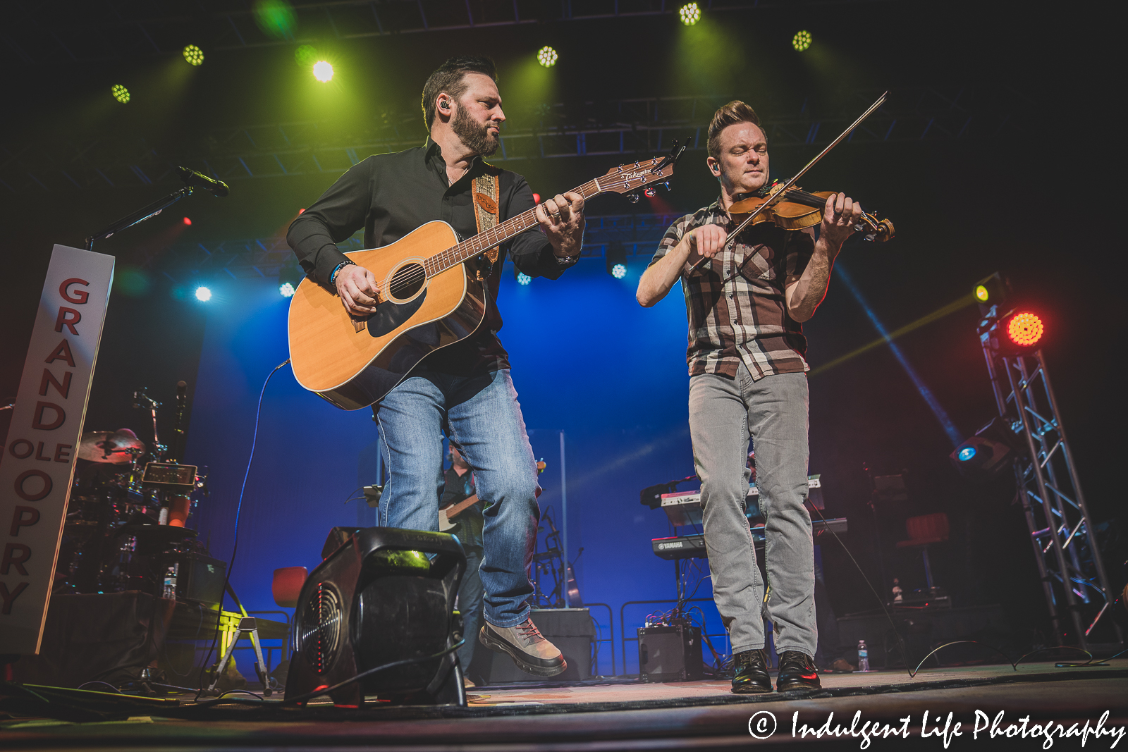 Mark Wills performing live with his violin player at Ameristar Casino in Kansas City, MO on January 21, 2023.