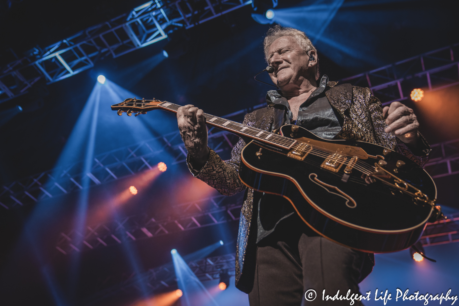 Graham Russell of Australian soft rock duo Air Supply singing "Just as I Am" at Ameristar Casino in Kansas City, MO on May 4, 2024.