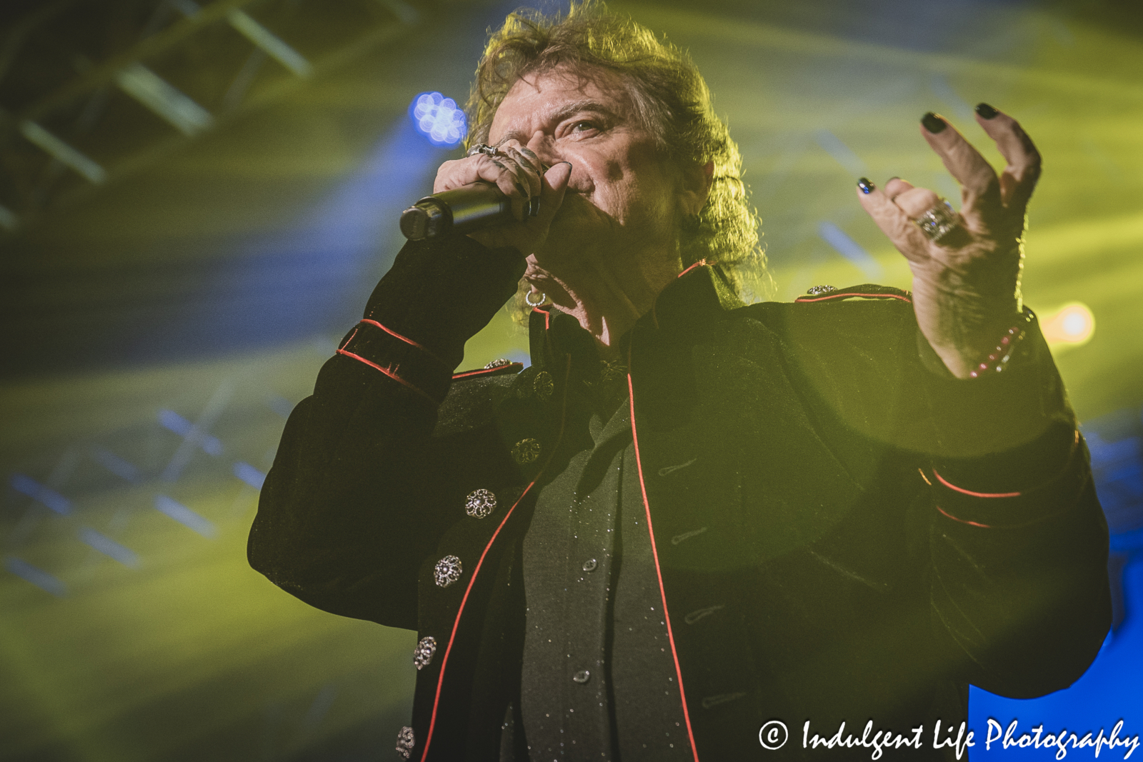 Russell Hitchcock of Australian soft rock duo Air Supply singing "Sweet Dreams" at Ameristar Casino in Kansas City, MO on May 4, 2024.