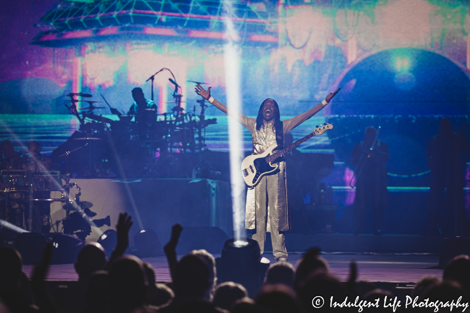 Earth, Wind & Fire (EW&F) bass guitarist Verdine White of live in concert at T-Mobile Center in downtown Kansas City, MO on June 6, 2024.