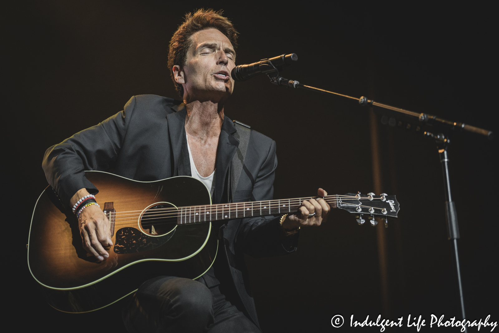 Richard Marx during a live acoustic performance of "The Way She Loves Me" at Star Pavilion inside of Ameristar Casino in Kansas City, MO on August 24, 2024.