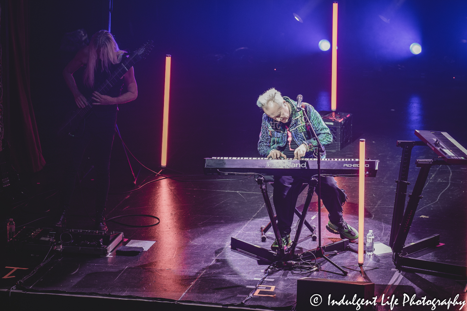 Howard performing on the keyboard with bandmate Nick Beggs on bass at Uptown Theater in Kansas City, MO on August 25, 2024.