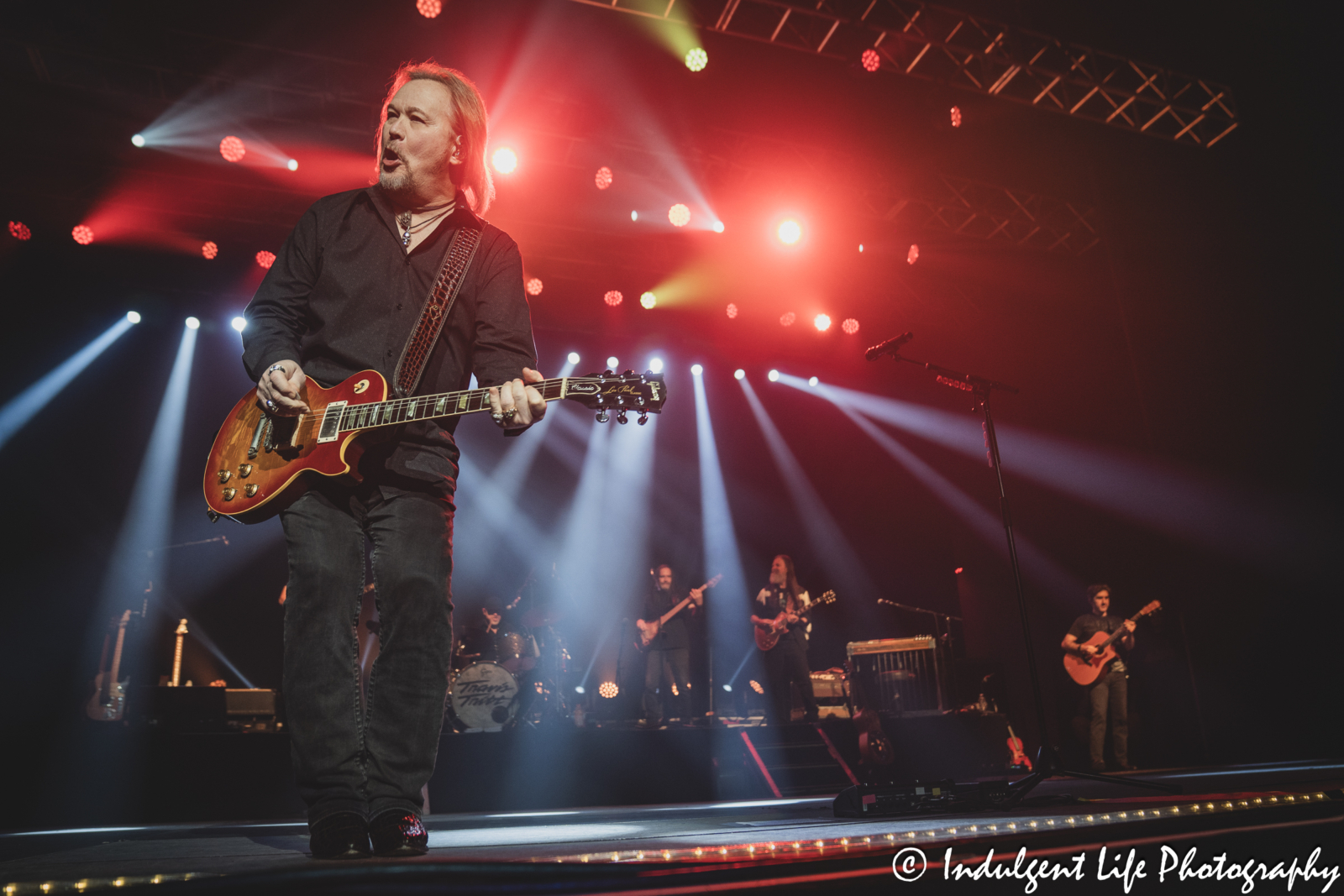 Travis Tritt taking to the stage at Ameristar Casino's Star Pavilion in Kansas City, MO on October 26, 2024.